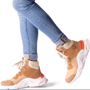 NIB - SOREL Kinetic RNEGD Conquest Waterproof Insulated Boot, tawny buff, size 8